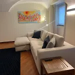 San Lorenzo Rollis Apartment