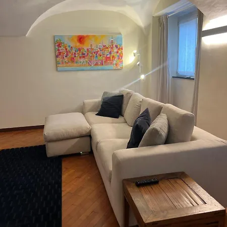 San Lorenzo Rollis Apartment