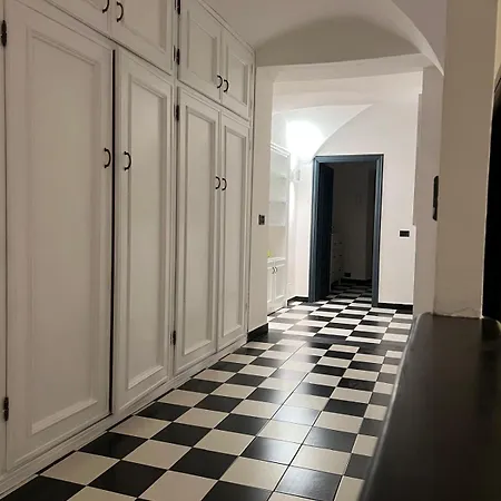 San Lorenzo Rollis Apartamento Génova