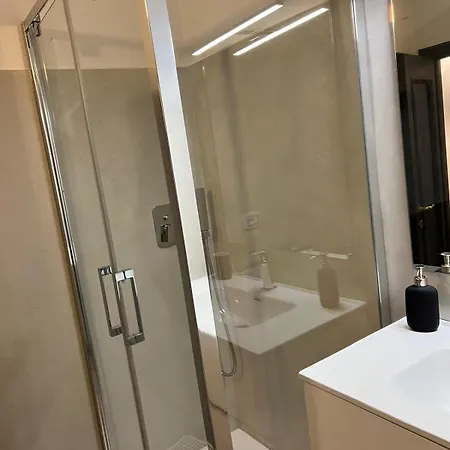 San Lorenzo Rollis Apartment