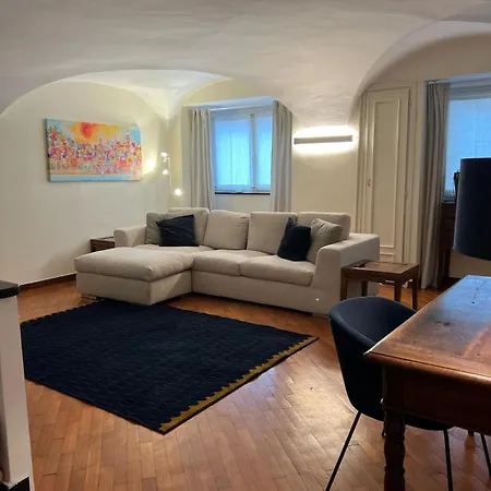 San Lorenzo Rollis Apartment