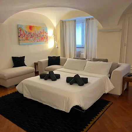 San Lorenzo Rollis Апартаменты *